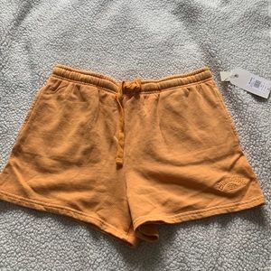 Billabong shorts size M